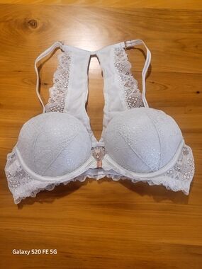 Victorias Secret Women's White Lace Racerback Bra - Brand Unknown